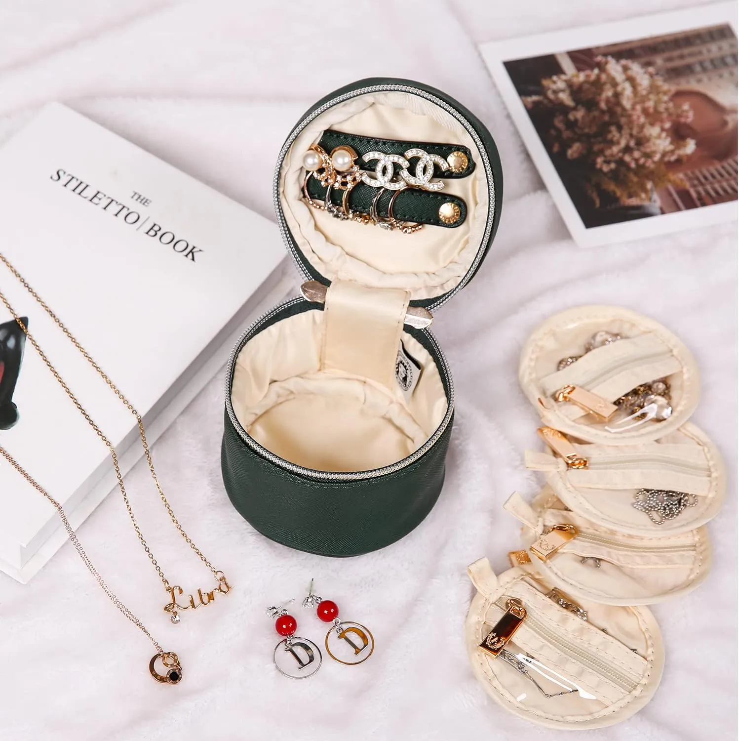 Angelina's Palace Round Jewelry Organizer Case Travel Bag Bridesmaid Gifts Vegan Leather Box for Necklace Earring Bracelet Ring(deep evergreen)