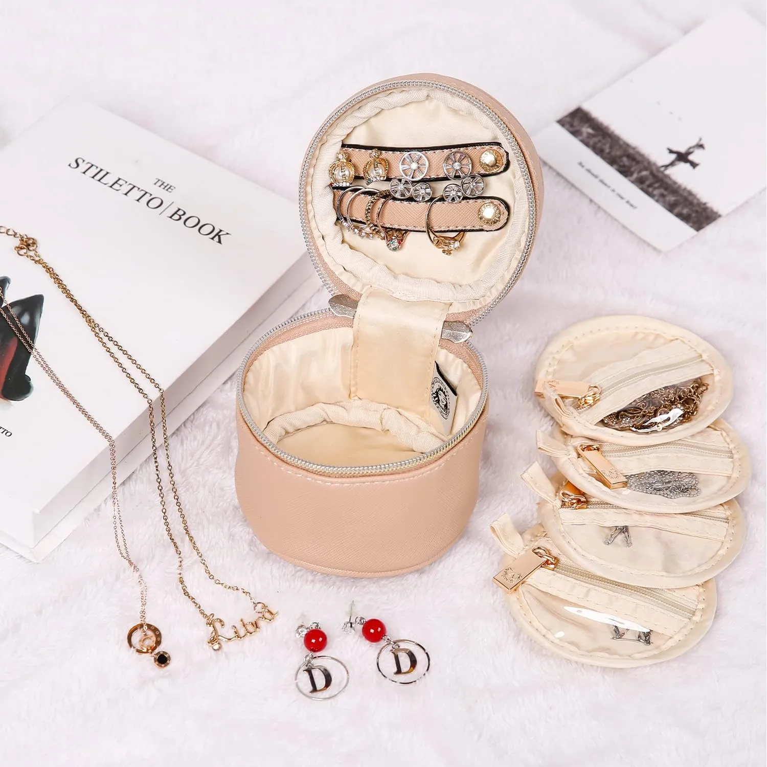 Angelina's Palace Round Jewelry Organizer Case Travel Bag Bridesmaid Gifts Vegan Leather Box for Necklace Earring Bracelet Ring(light fawn)