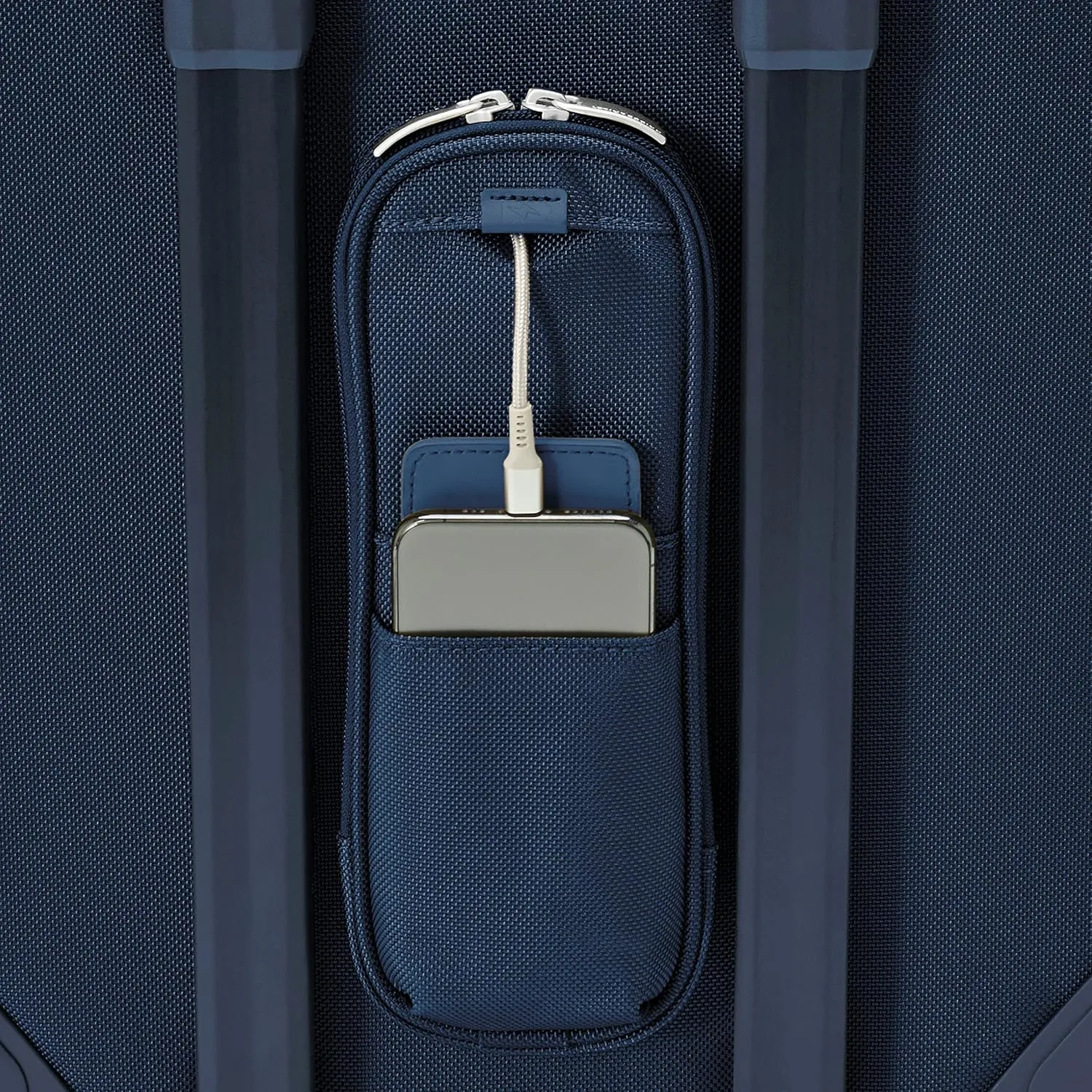 Briggs & Riley Essential 22" Carry On Expandable Spinner - Luggage for Travel, Suitcases with Wheels, Softside Rolling Bag for Men & Women, Self-Repairing Zipper - Baseline Collection, Navy