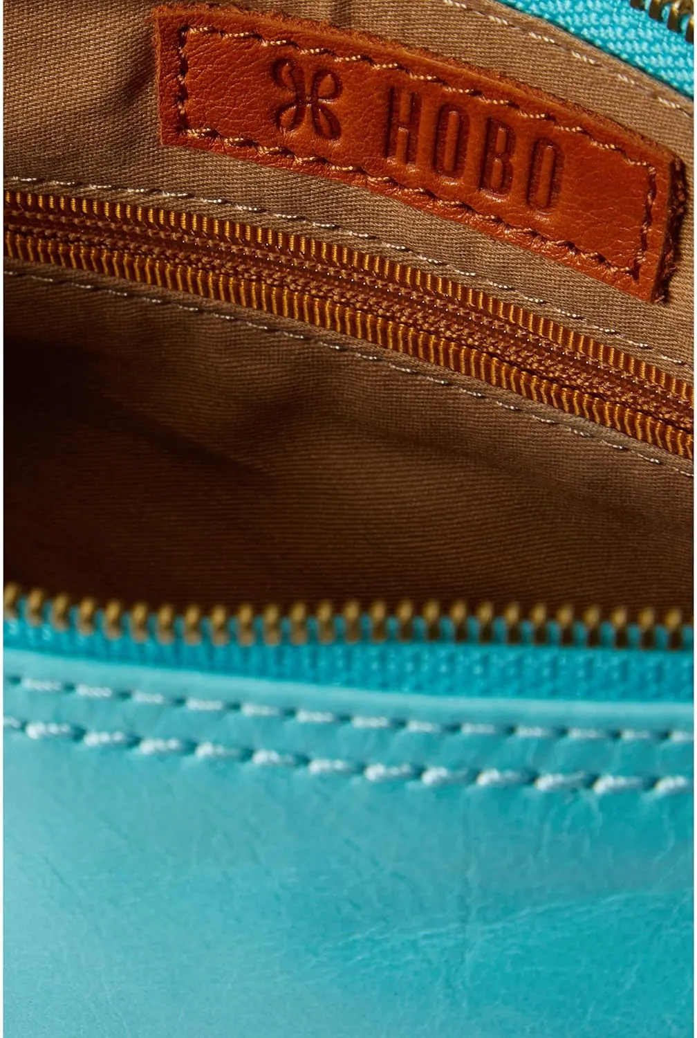 HOBO Darcy Leather Crossbody Bag for Women, Convertible to Crossbody and Wristlet