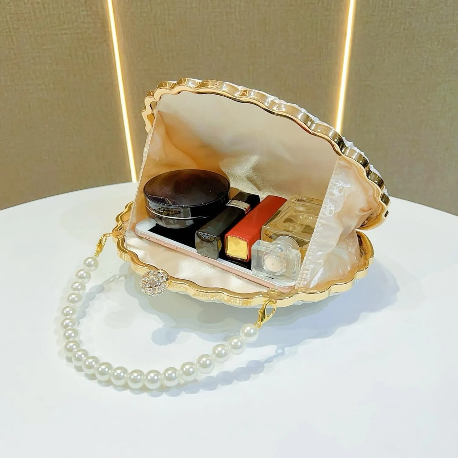 IAMUHI Lovely Shell Handbag Purse Beaded Evening Bag Chain Cross-body Clutch Purse