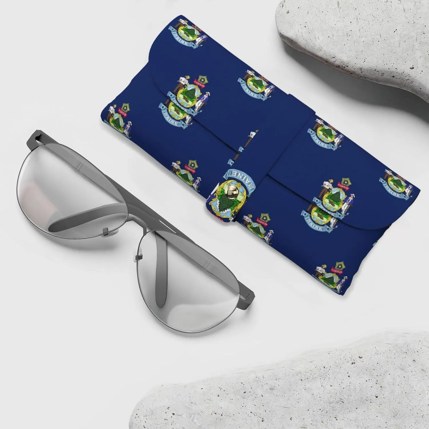 Maine State Flag Sunglasses Holder Soft Slim Travel Eyeglass Case For Men And Women
