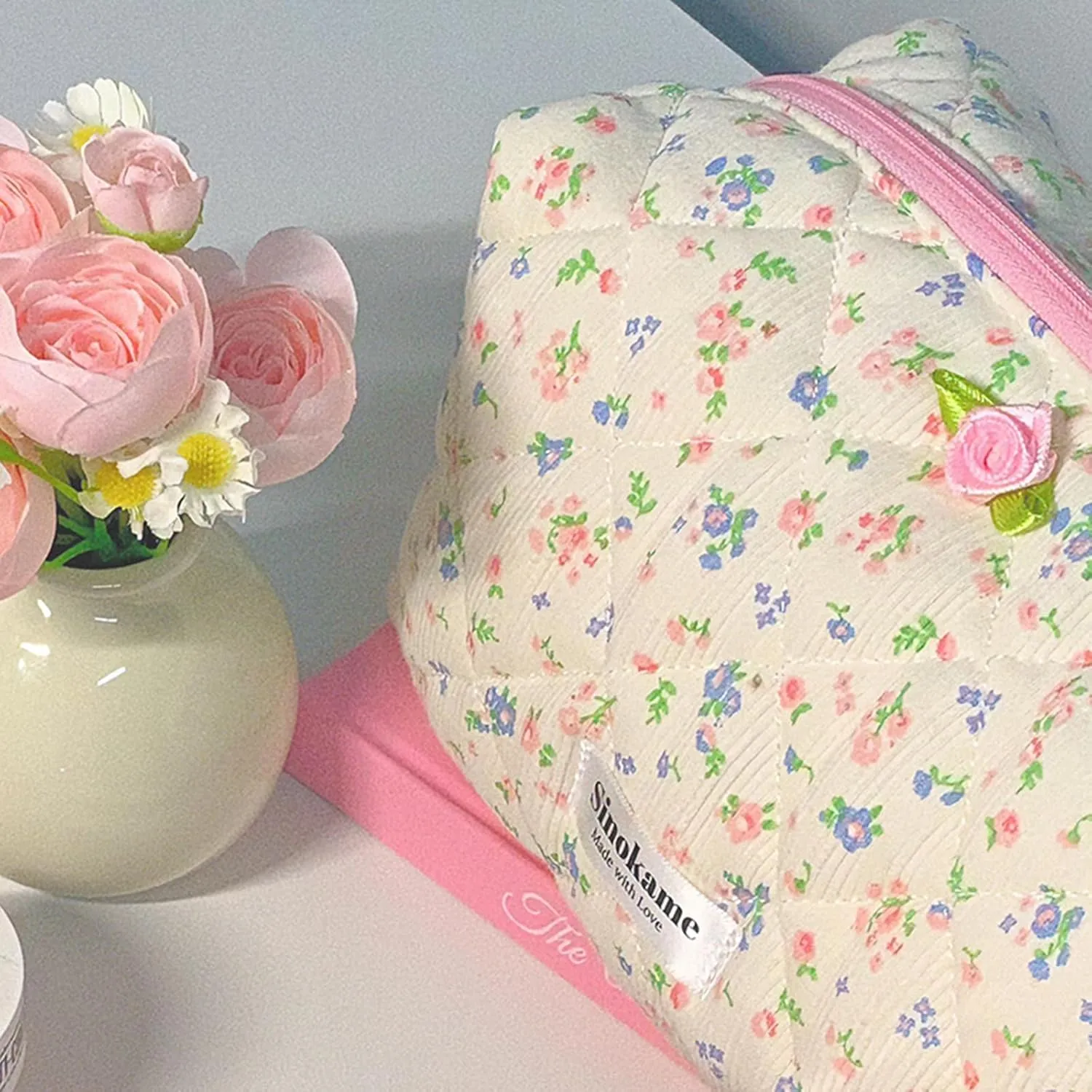 Quilted Coquette Travel Makeup Bag, Large Capacity Puffy Cotton Cosmetic Bag Toiletry Organizer for Women Reusable Washable Aesthetic Floral Pouches Handmade,Floralwhisper