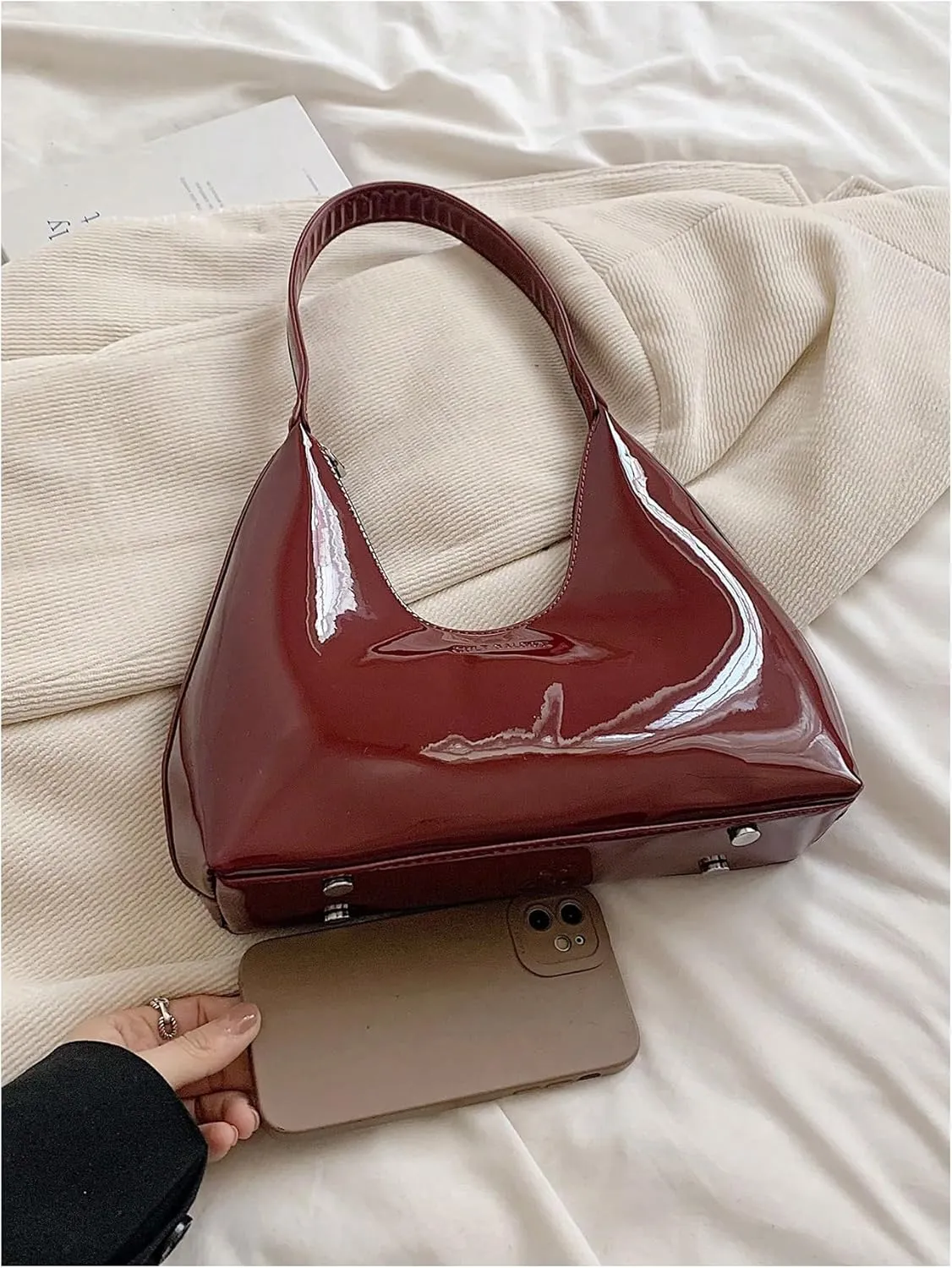 QWINEE Women's Y2K Shoulder Bags Retro Handbags Patent Leather Purses Zipper Crescent Clutch Top Handle Underarm Bag