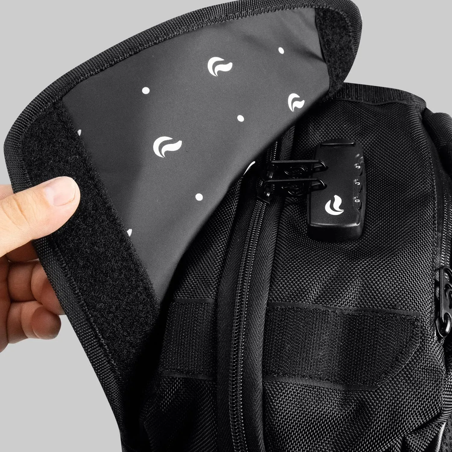 Skunk FaceOff Customizable Smell-proof Fashion Backpack with range of detachable designs (Mushroom, Large)