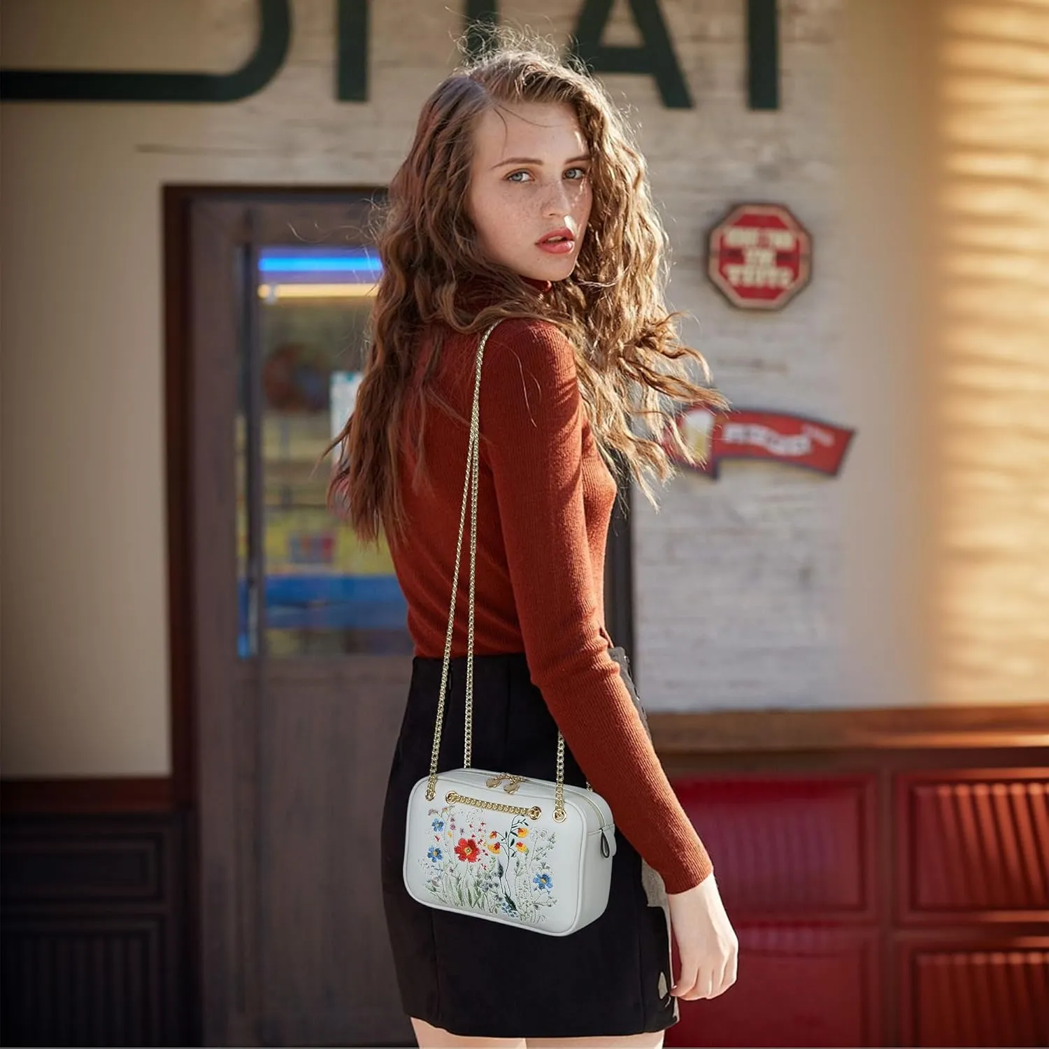 Small Flower Crossbody Bag, Trendy Designer Shoulder Bag, Phone Purse for Women with Adjustable Chain Straps
