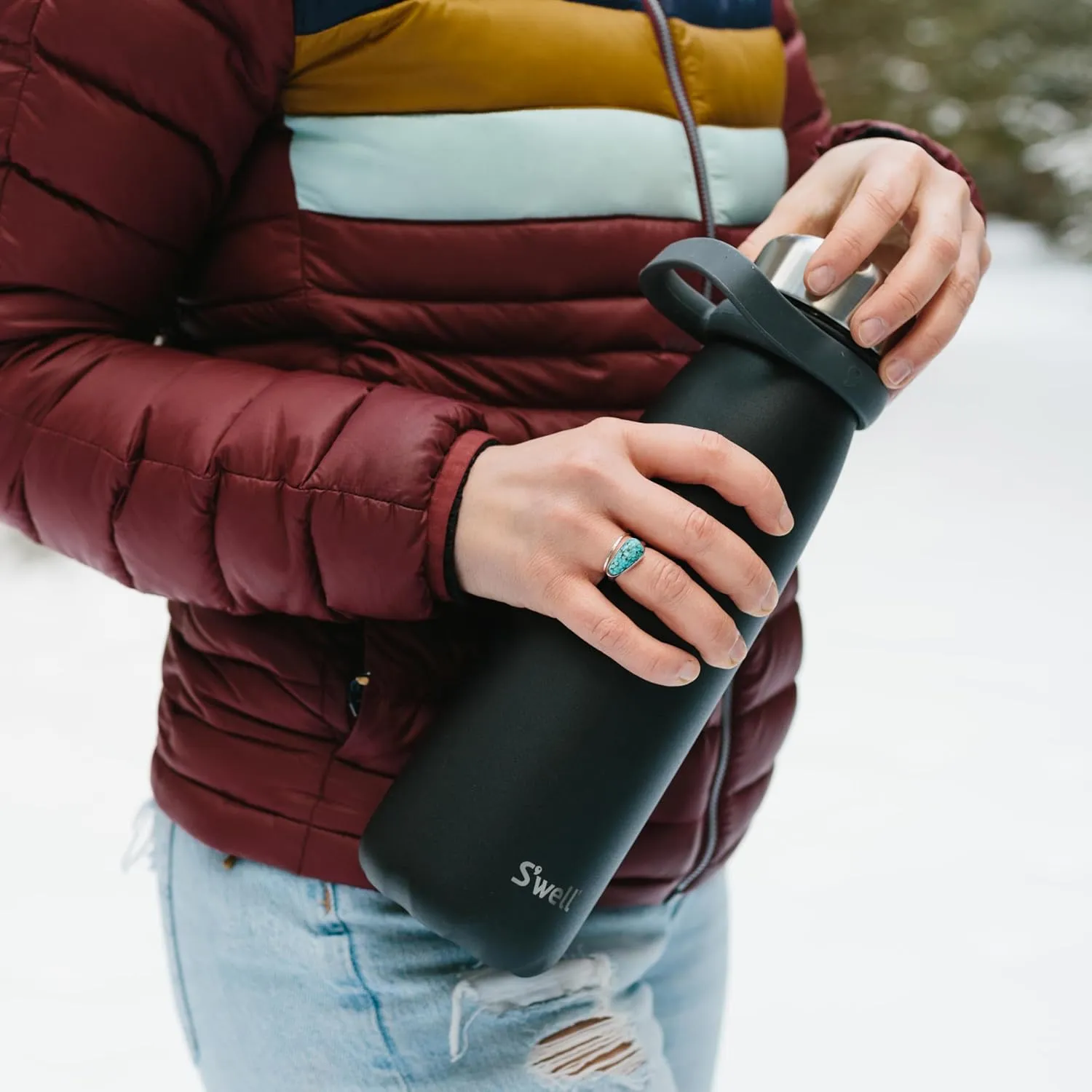 S'well Stainless Steel Traveler With Handle, 40oz, Onyx, Triple Layered Vacuum Insulated Containers Keeps Drinks Cold for 60 Hours and Hot for 20, BPA Free, Easy Carrying On the Go
