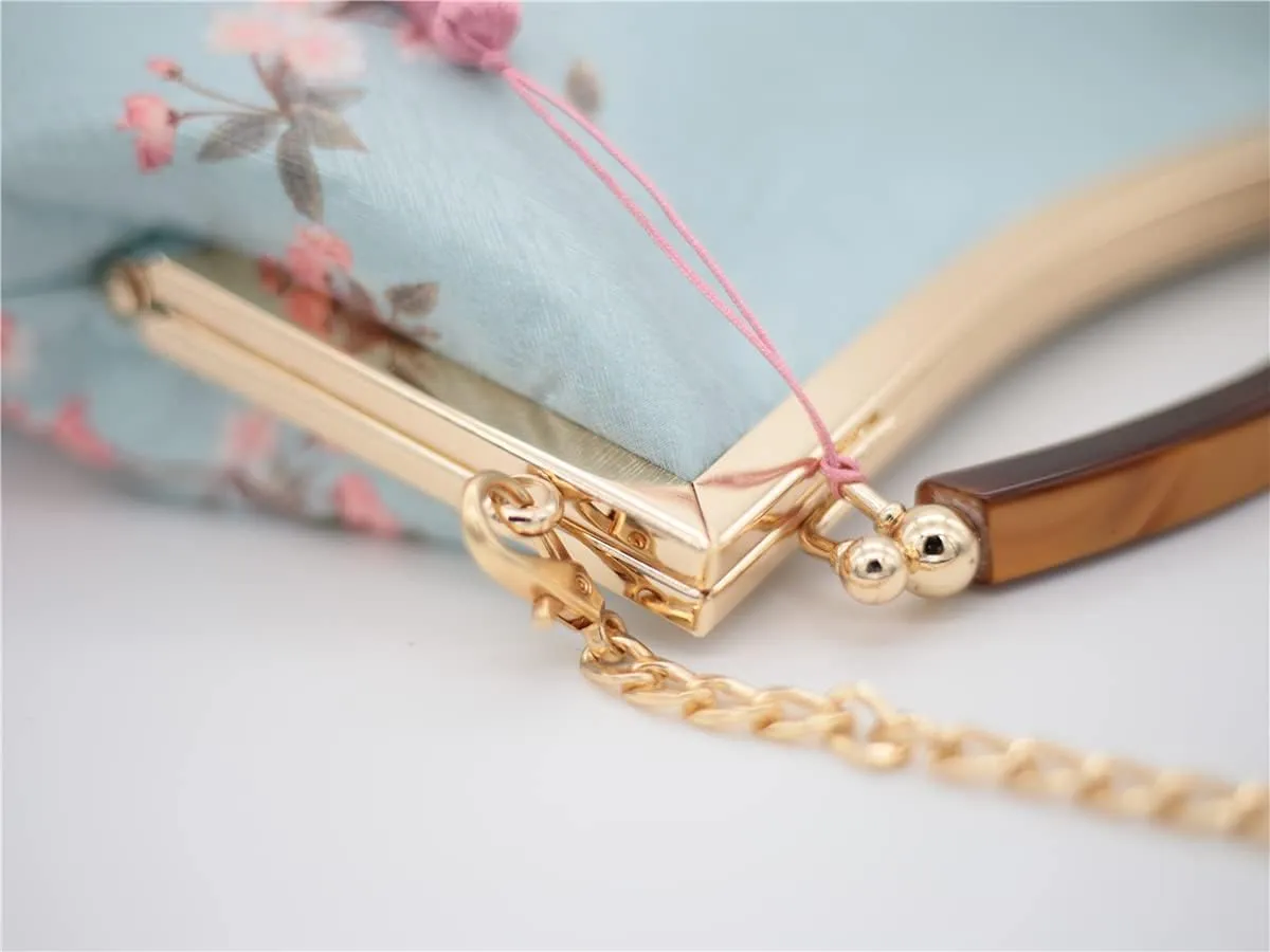 Women Chinese Classical Embroidery Purse Vintage Embroidery Clutch Handag with Tassel and Pendant